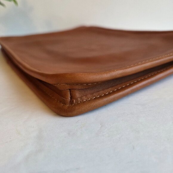 EUC NYC Vintage Coach Slim Clutch Large (#9555) in British Tan - Picture 6 of 11